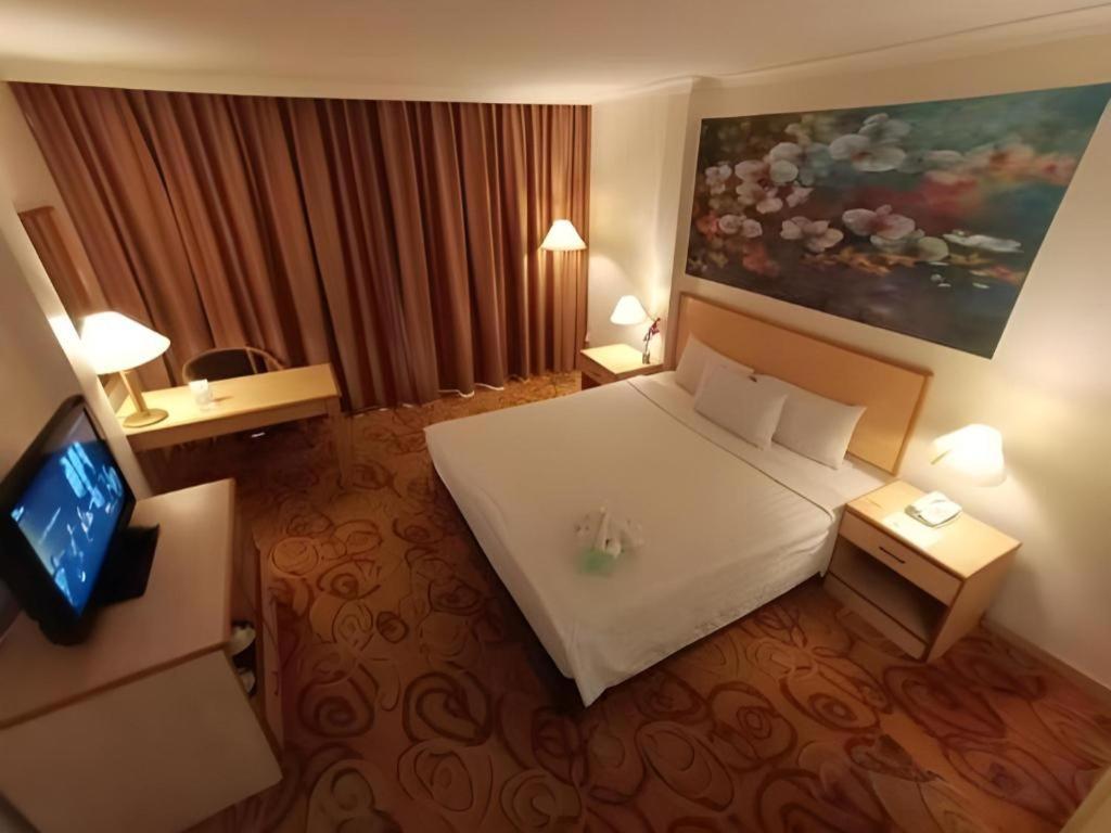 The Orchid Hotel Sibu Bagian luar foto